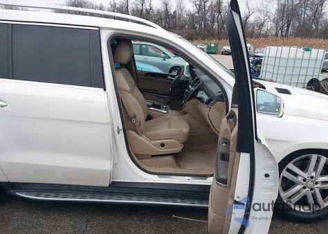 2014 Mercedes-Benz Gl 450 4Matic z USA, uszkodzony, nr VIN 4JGDF7CE3EA278405